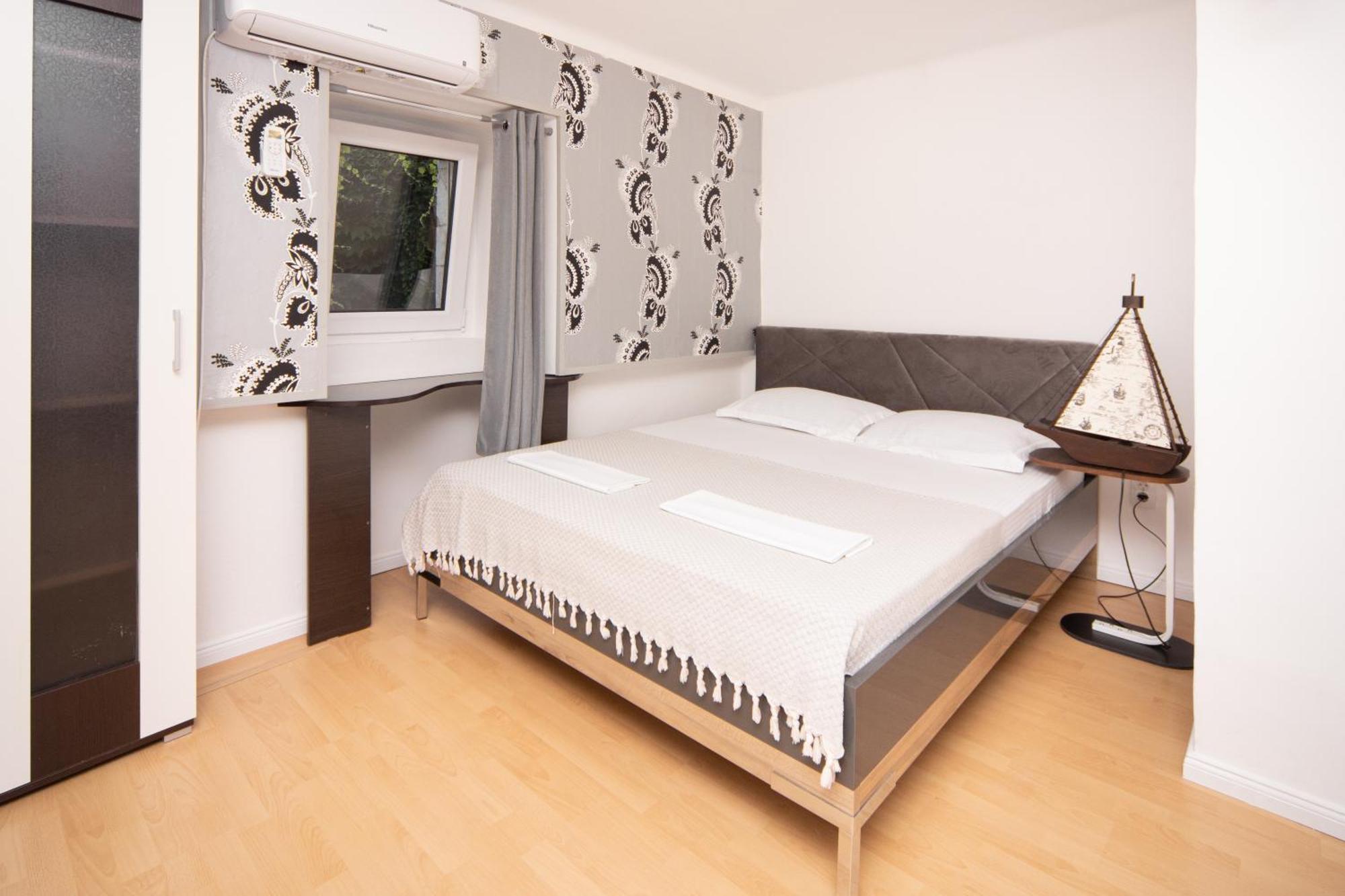 Stone Beach Apartments Pržno Екстериор снимка