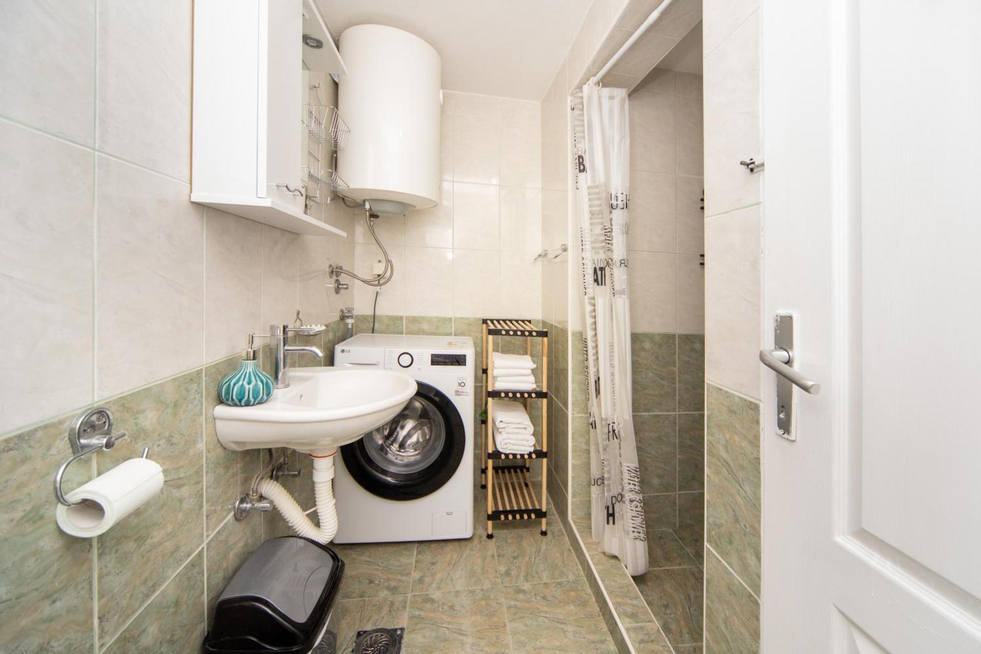 Stone Beach Apartments Pržno Екстериор снимка