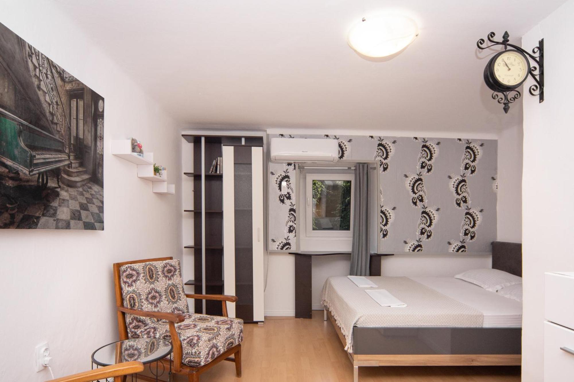 Stone Beach Apartments Pržno Екстериор снимка