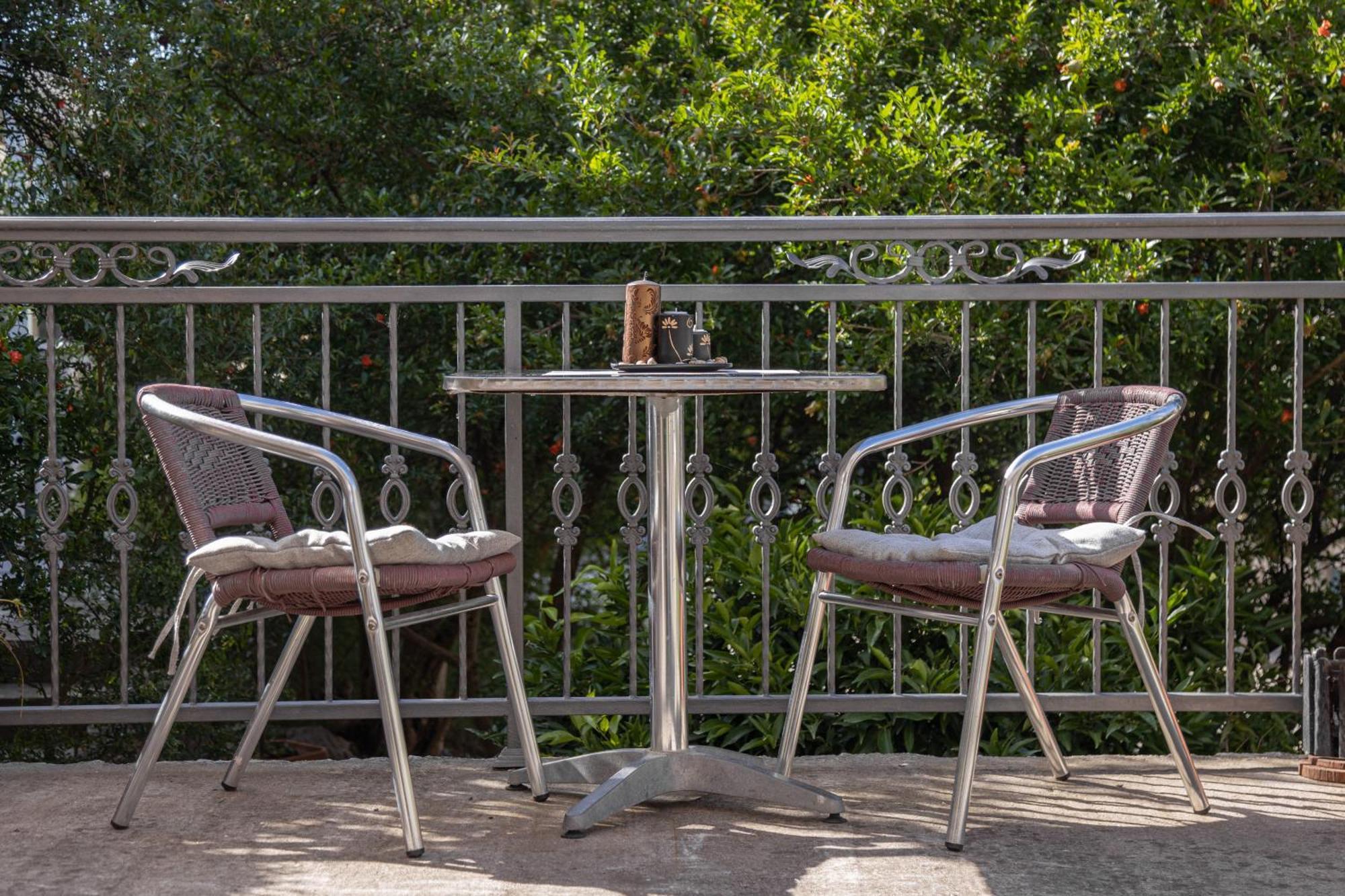 Stone Beach Apartments Pržno Екстериор снимка
